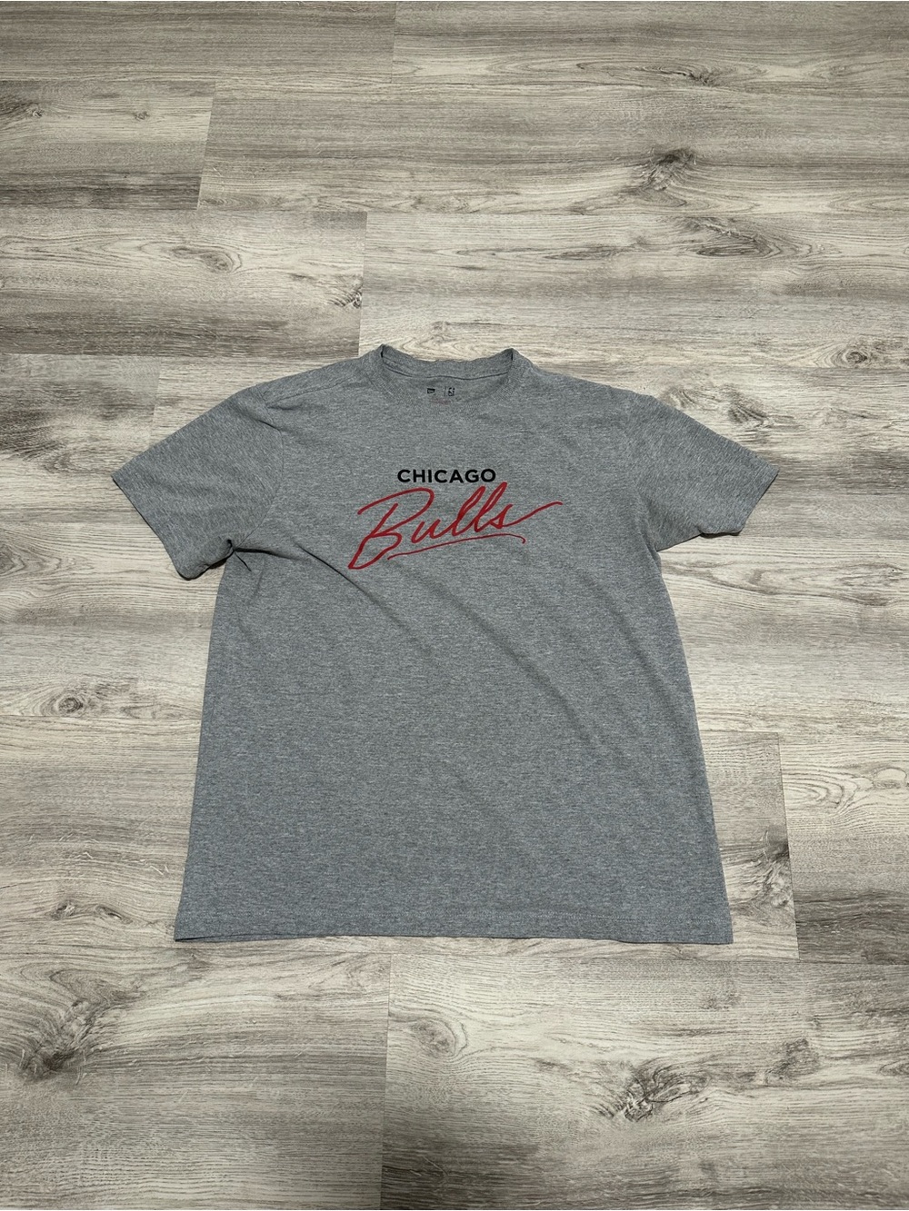 Chicago Bulls New Era Gray Graphic T-Shirt Men’s Medium NBA Tee